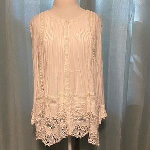 EUC • White Lace Tunic • Sz Med